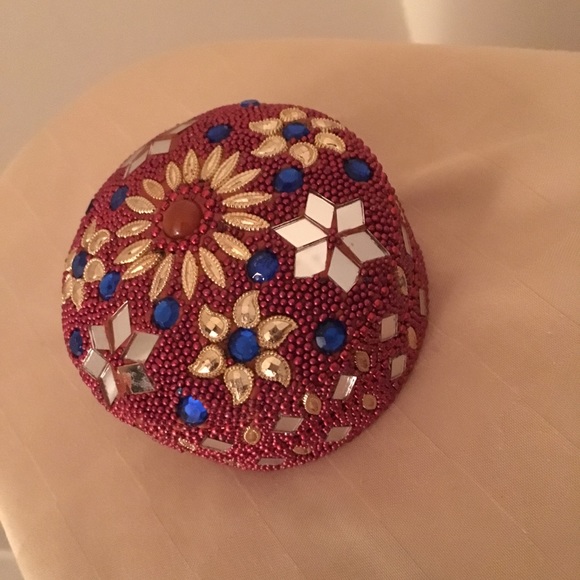 Detailed Nesting Boxes - Picture 5 of 7